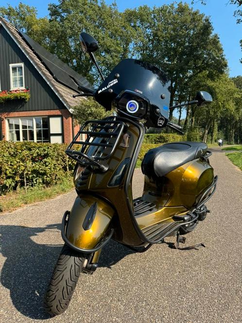 Vespa sprint 80cc 2v Special Touranexclusief color, Fietsen en Brommers, Scooters | Vespa, Zo goed als nieuw, Overige modellen