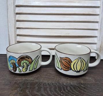 Diverse vintage aardewerk soepkommen,  per 2 stuks beschikbaar voor biedingen