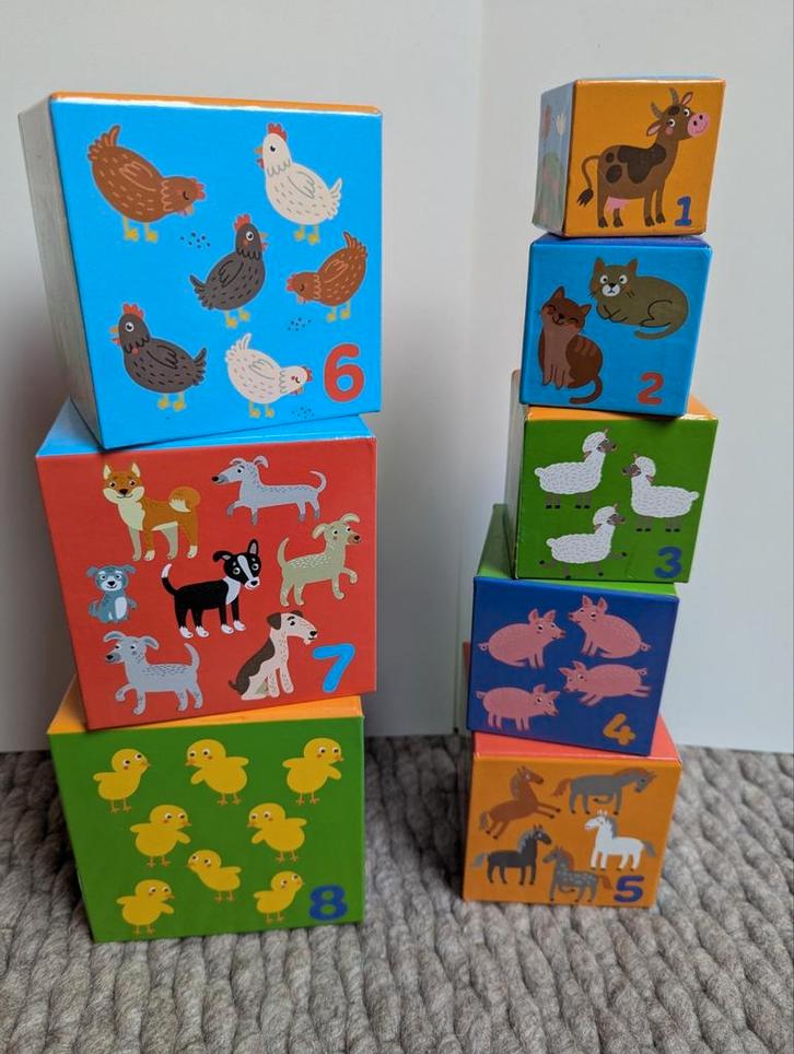Kartonnen blokken toren dieren / cijfers / vormen - Sint, Kinderen en Baby's, Speelgoed | Kinderpuzzels, Zo goed als nieuw, 10 tot 50 stukjes