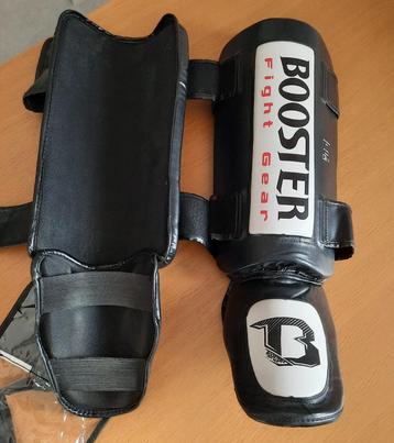 Te koop: Booster Fight Gear Thai Striker Scheenbeschermers ( beschikbaar voor biedingen