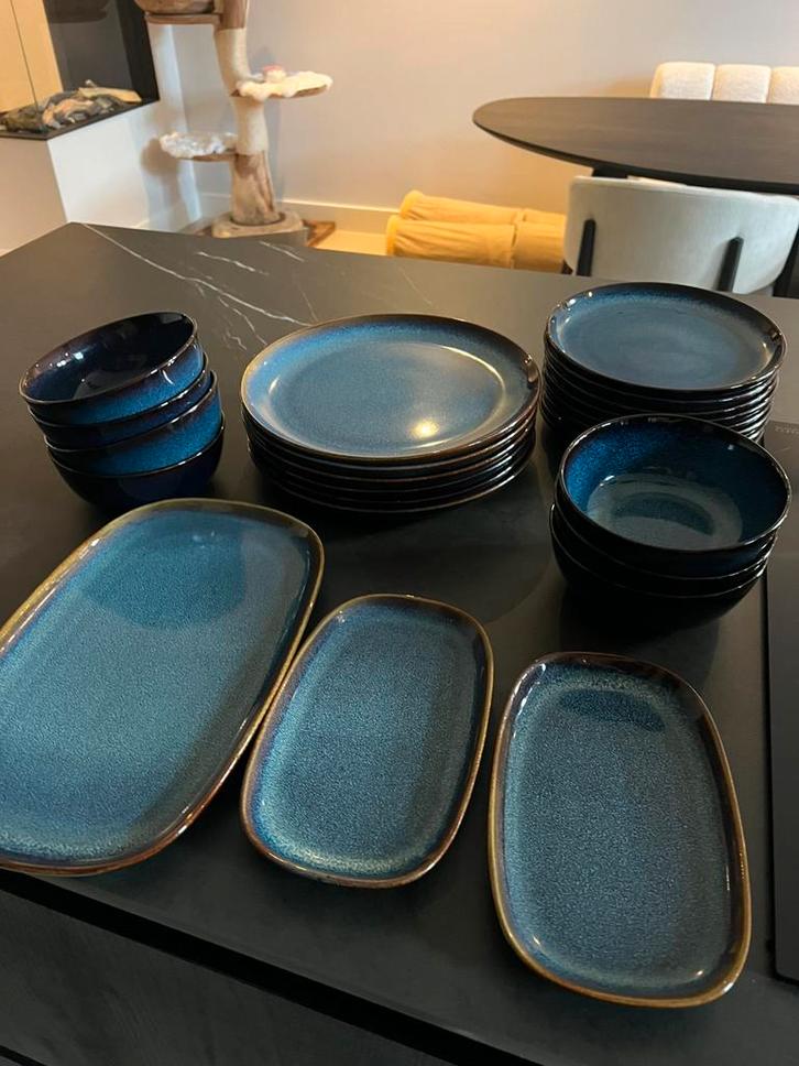Servies - Borden en Kommen 8 persoons, Huis en Inrichting, Keuken | Servies, Zo goed als nieuw, Bord(en), Overige stijlen, Aardewerk
