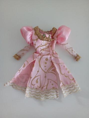 Bovenste Gedeelte van de Jurk van Barbie Rapunzel uit 1997  beschikbaar voor biedingen