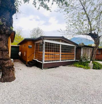 Chalet te koop op 40 meter van het Luganomeer, Noord Italië beschikbaar voor biedingen