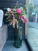 Mooie hoge groene glazen vaas met mooie zijden bloemen!, Huis en Inrichting, Woonaccessoires | Vazen, Ophalen, 50 tot 75 cm, Groen