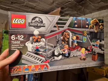 LEGO Jurassic World Velociraptor Chase 75932 - NEW/ SEALED! beschikbaar voor biedingen