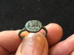Bodemvondst Middeleeuwse bronzen ring ZEILSCHIP draagbaar, Antiek en Kunst, Verzenden