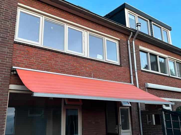 Breed handbediend zonnescherm – 5,5 x 2,5 m, Tuin en Terras, Zonneschermen, Zo goed als nieuw, Knikarmscherm, Ophalen