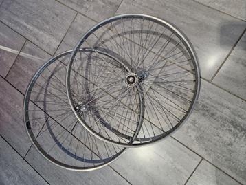 Set wielen 26 inch chromen velgen beschikbaar voor biedingen