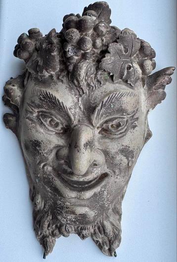 Zeer oud Bacchus beeld voor aan de wand - ca. 17/18de eeuw beschikbaar voor biedingen