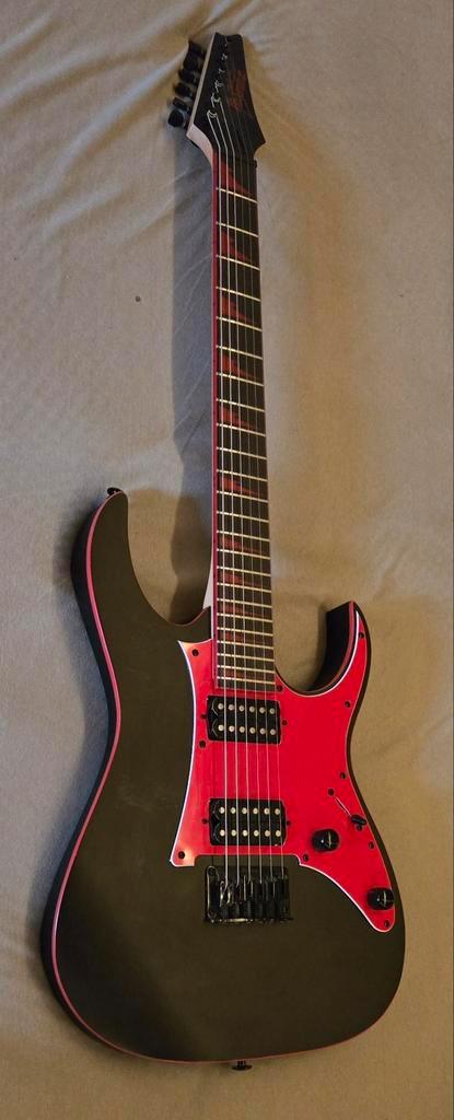 IBANEZ GRG 131DX Elektrische gitaar, Muziek en Instrumenten, Snaarinstrumenten | Gitaren | Elektrisch, Zo goed als nieuw, Solid body