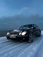 Mercedes benz E-class w211 night edittion, Auto's, Automaat, Achterwielaandrijving, Blauw, Leder