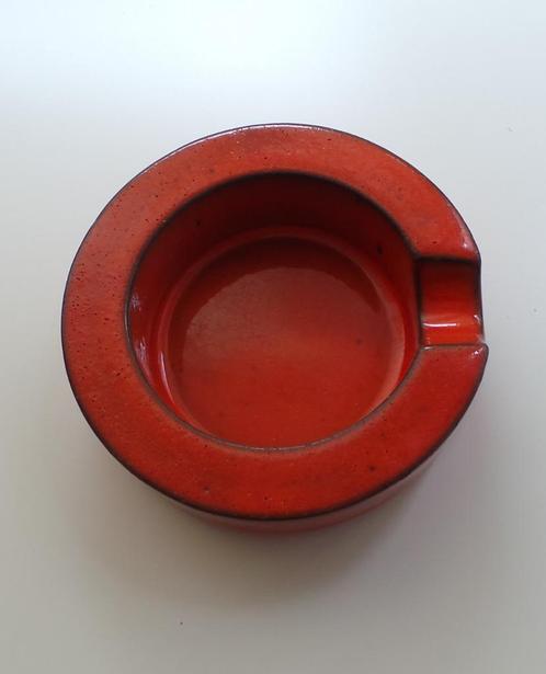 Verzamelen vintage oranje asbak jaren 60 / 70: € 10,-, Verzamelen, Rookartikelen, Aanstekers en Luciferdoosjes, Gebruikt, Asbak