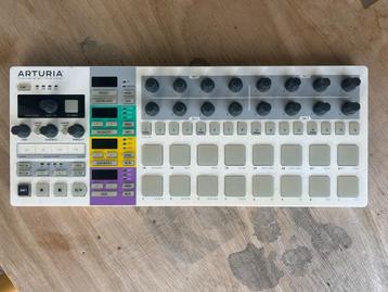 ARTURIA BEATSTEP PRO INCL DOOS beschikbaar voor biedingen