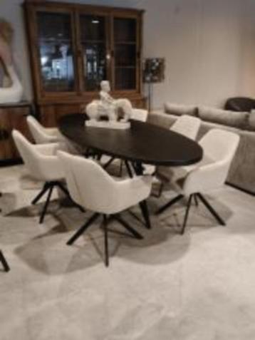 Stoelen, Totale leegverkoop. Livinnhome24 beschikbaar voor biedingen