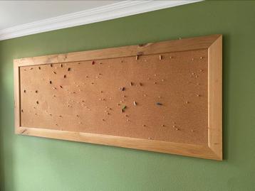 Groot prikbord beschikbaar voor biedingen