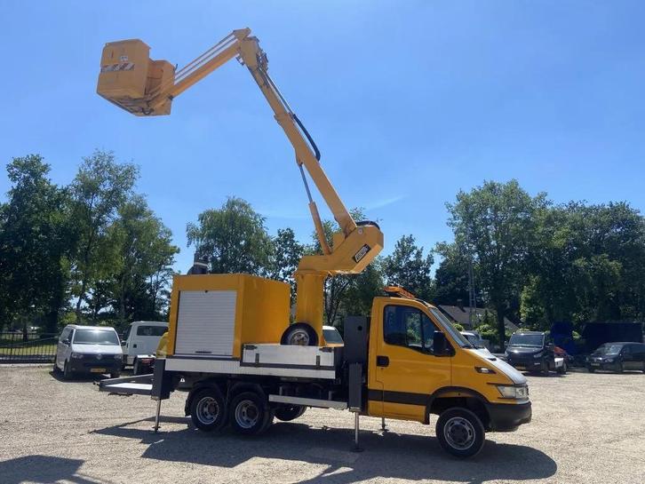 Iveco Daily 40 Daily 40C17 Clixtar (34) Custers hoogwerker, Auto's, Bestelauto's, Bedrijf, Te koop, Iveco, Diesel, Euro 4, Handgeschakeld