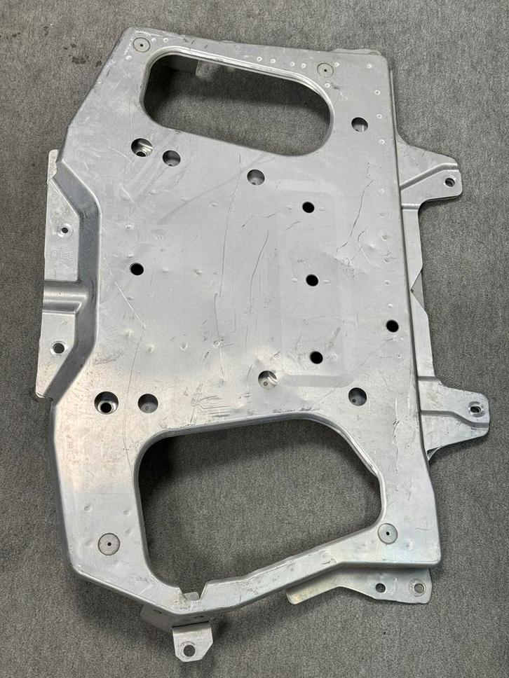 LAND ROVER RANGE ROVER L405 2012-2018 bodemplaat NIEUW OEM, Auto diversen, Auto-accessoires, Nieuw, Ophalen of Verzenden