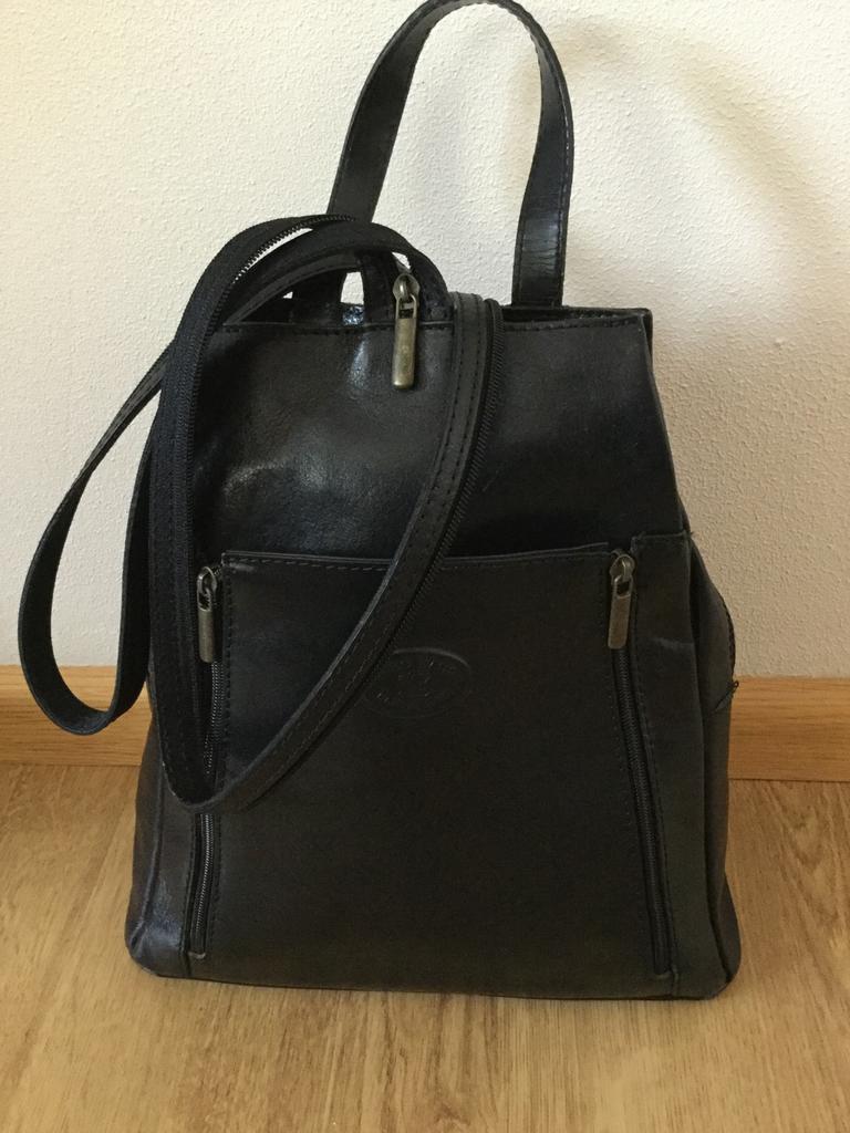 Mooie zwarte damestas, Sieraden, Tassen en Uiterlijk, Tassen | Damestassen, Ophalen, Zo goed als nieuw, Zwart, Schoudertasje