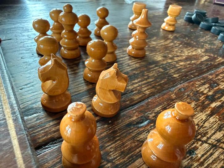 Vintage houten schaakbord backgammon bord hout opklapbaar, Hobby en Vrije tijd, Gezelschapsspellen | Bordspellen, Gebruikt, Ophalen of Verzenden