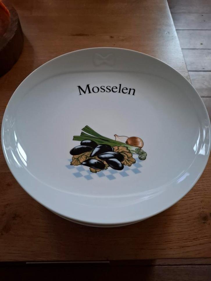 Mossel Borden  ; 6 st.doorsnee 30cm  samen voor, Huis en Inrichting, Keuken | Servies, Zo goed als nieuw, Bord(en), Overige stijlen