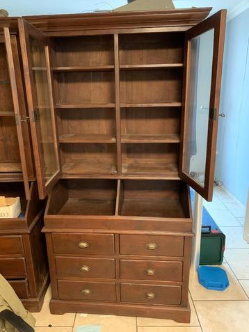 2x Tropisch hardhouten kast beschikbaar voor biedingen