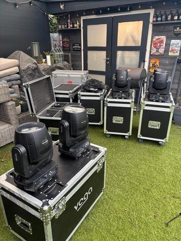 Vega 3way Lightmaxx Moving Heads met Flightcases beschikbaar voor biedingen