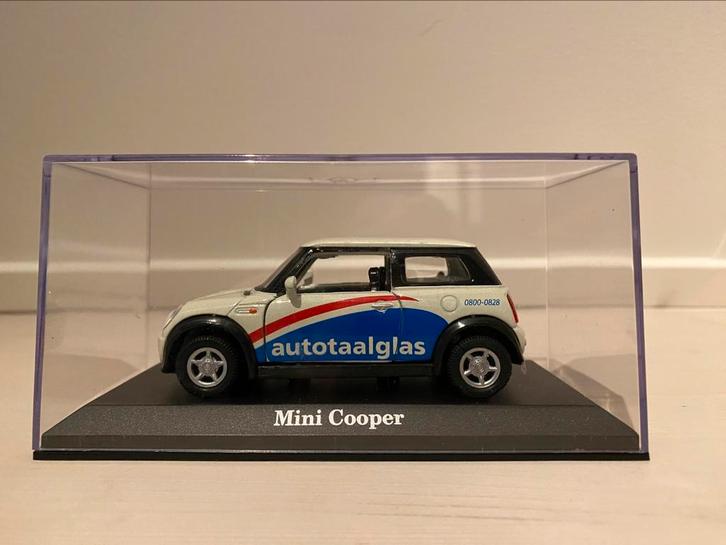NIEUW: MINI Cooper 1:36, Hobby en Vrije tijd, Modelauto's | Overige schalen, Nieuw, Auto, Ophalen of Verzenden