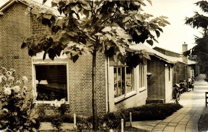 Flevo-Oord A.B.C., Huizen N.H. - 1957 gelopen, Verzamelen, Ansichtkaarten | Nederland, Gelopen, Noord-Brabant, 1940 tot 1960, Ophalen of Verzenden