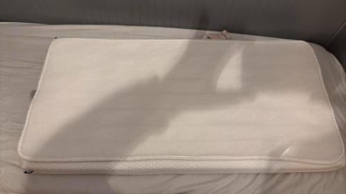 Aerosleep matras, Kinderen en Baby's, Kinderkamer | Beddengoed, Zo goed als nieuw, Overige typen, Wit, Jongetje of Meisje, Ophalen