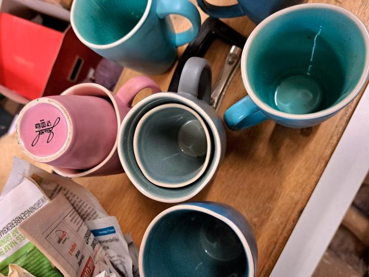 Action Servies - Grijs, Roze, Beige, Blauw, Huis en Inrichting, Keuken | Servies, Gebruikt, Compleet servies, Effen, Aardewerk