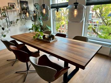 Linteloo eettafel Aras (door Henk Vos) beschikbaar voor biedingen
