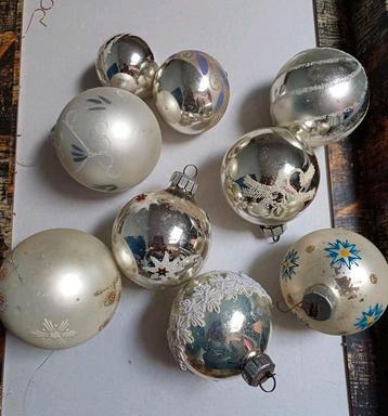 12 x oude kerstballen zilver klokjes Franse brocante beschikbaar voor biedingen