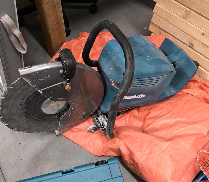 Makita muurzaag 2x 40V, Doe-het-zelf en Verbouw, Gereedschap | Slijpmachines, Zo goed als nieuw, Haakse handslijpmachine, 1000 watt of meer