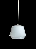 Vintage oude opaline glazen schoollamp, hanglamp, Huis en Inrichting, Lampen | Hanglampen, Ophalen, Gebruikt, Glas, Minder dan 50 cm