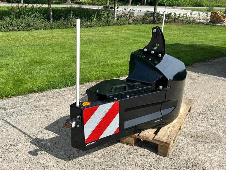 Fendt Frontbumper Frontblok Gewicht NIEUW (bj 2025), Zakelijke goederen, Agrarisch | Tractoren, Fendt, Gebruikt