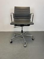 5 Vitra Eames Ea 117 bureaustoel Grijs Leer Chroom, Huis en Inrichting, Bureaustoelen, Ergonomisch, Zo goed als nieuw, Grijs, Bureaustoel