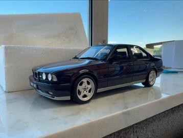 Ottomobile BMW M5 E34 Paars OT106 Nieuw beschikbaar voor biedingen