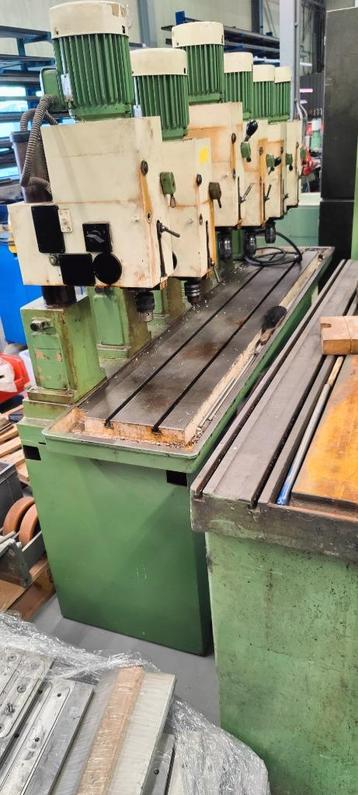 meerspillige boormachine beschikbaar voor biedingen