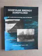 Ooievaar brengt zondvloed De onderwaterzetting van de Betuwe, Ophalen of Verzenden, Tweede Wereldoorlog, Zo goed als nieuw