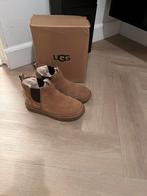 Ugg neumel Chelsea maat 38 origineel, UGG, Ophalen of Verzenden, Zo goed als nieuw, Jongen