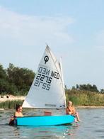Opti blauw met wit zeil! Leuk setje, Watersport en Boten, Zeilen en Zeiltoebehoren, Ophalen, Zo goed als nieuw, Minder dan 15 m²