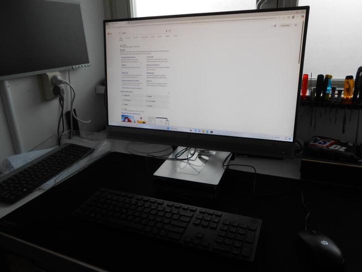 HP Elitedesk 800 G4 DM 65W+ HP EliteDisplay S240uj USB-C, Computers en Software, Desktop Pc's, Zo goed als nieuw, Ophalen