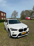 BMW X1 (f48) Sdrive20i 192pk Aut 2017 Wit, Auto's, BMW, Origineel Nederlands, Te koop, 5 stoelen, Benzine