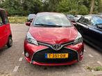 Toyota Yaris 1.0 12V Vvt-i 5DR 2015 Rood, Auto's, Voorwielaandrijving, 527 kg, Handgeschakeld, 3 cilinders