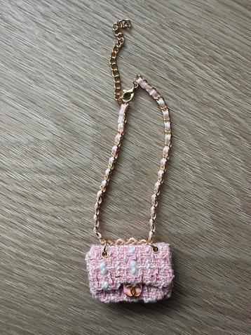 Labubu accessoire tasje roze Chanel beschikbaar voor biedingen