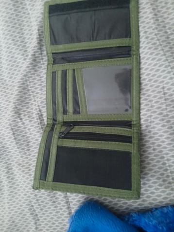 Leuke denim portemonnee beschikbaar voor biedingen