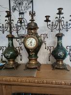 Oud set, Ophalen