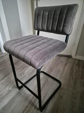 By Boo Velvet Grijze Barkruk beschikbaar voor biedingen