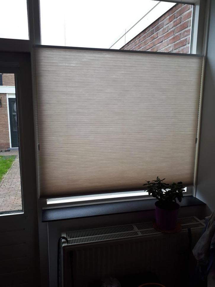 Gratis ophalen duette twee stuks, Huis en Inrichting, Stoffering | Gordijnen en Lamellen, Gebruikt, 150 tot 200 cm, 50 tot 100 cm