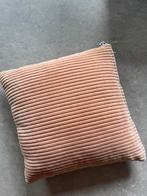 Roze rib kussen, Huis en Inrichting, Woonaccessoires | Kussens, Ophalen of Verzenden, Zo goed als nieuw, Roze, Vierkant